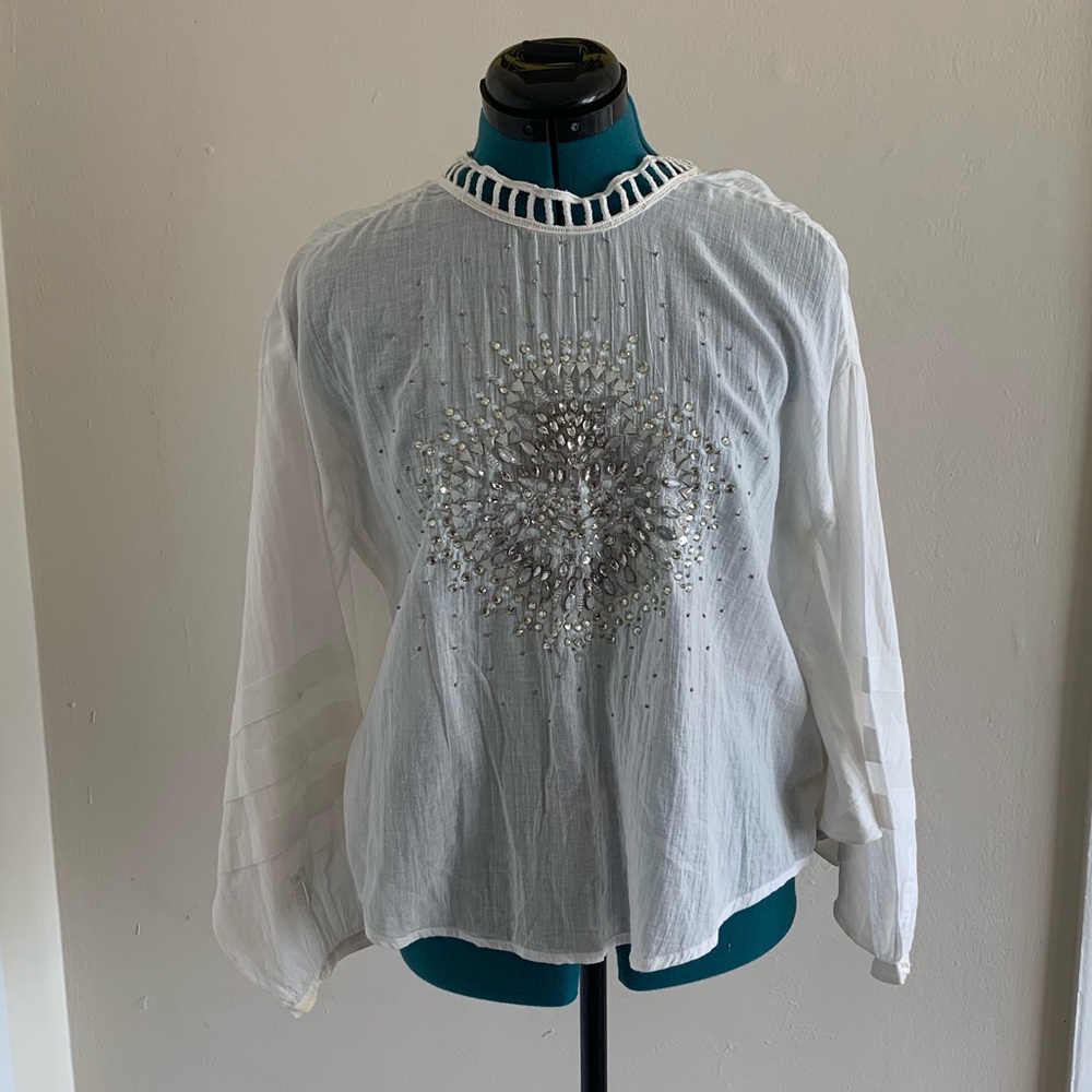 White batwing hand beaded top - Picture 2 of 9